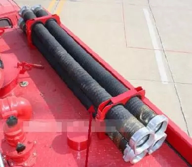传统消防车吸水管